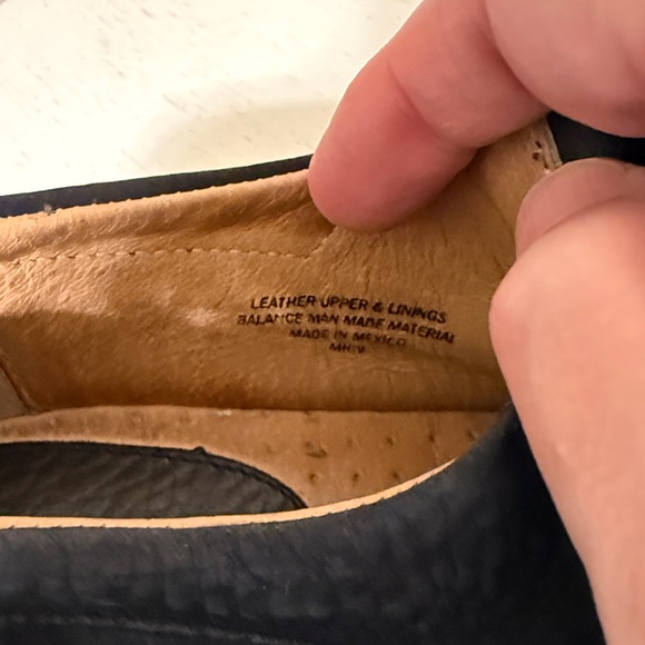 Born Women’s Navy Blue Suede Mary Jane Flats / Size 7 (38) / Very Good Condition - Picture 7 of 10